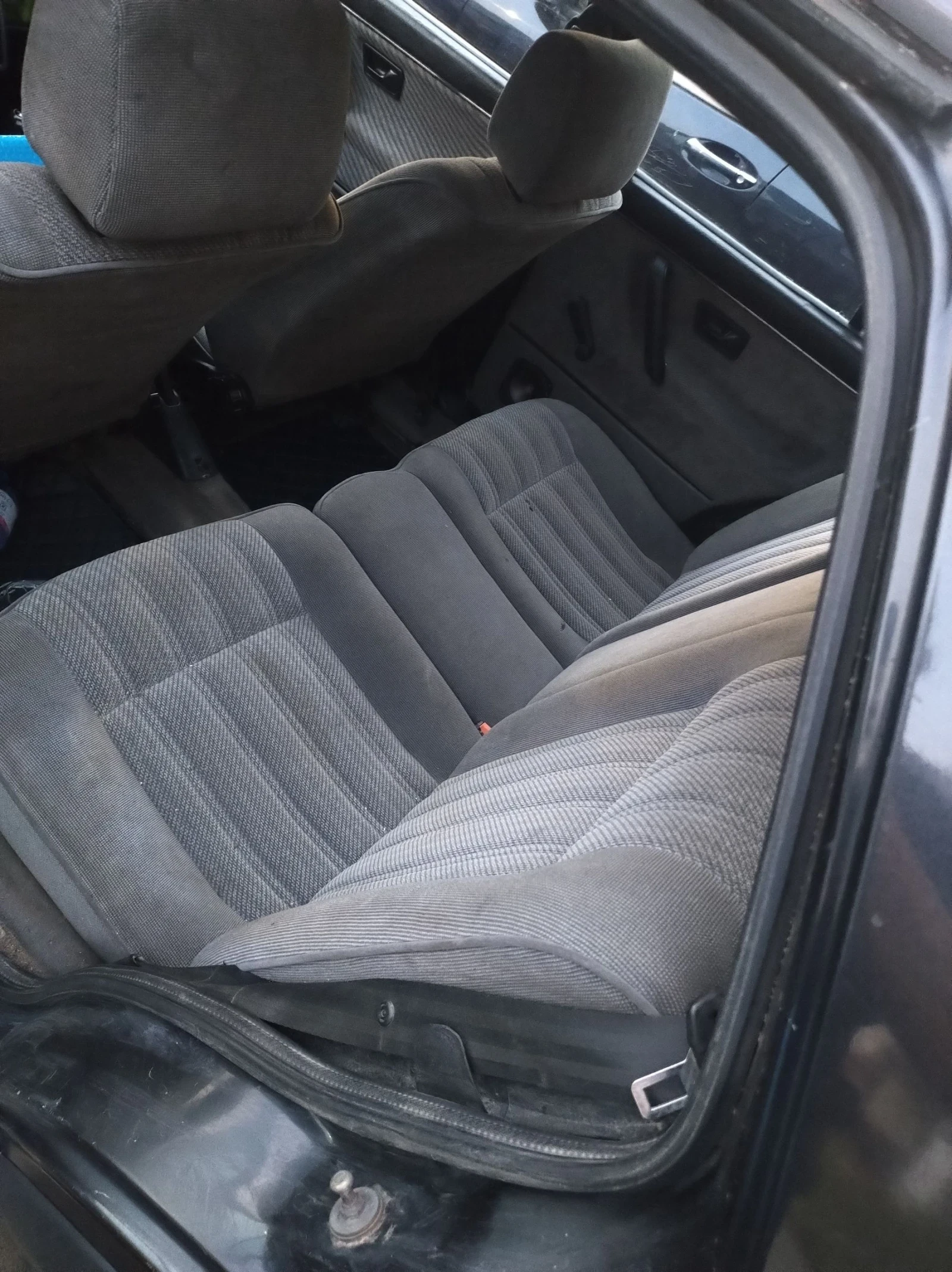 VW Golf 1.6 - изображение 8