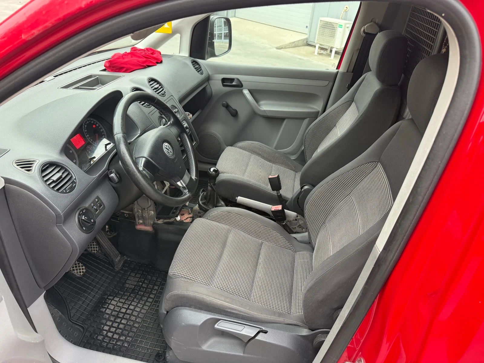 VW Caddy 2.0 SDI - изображение 6