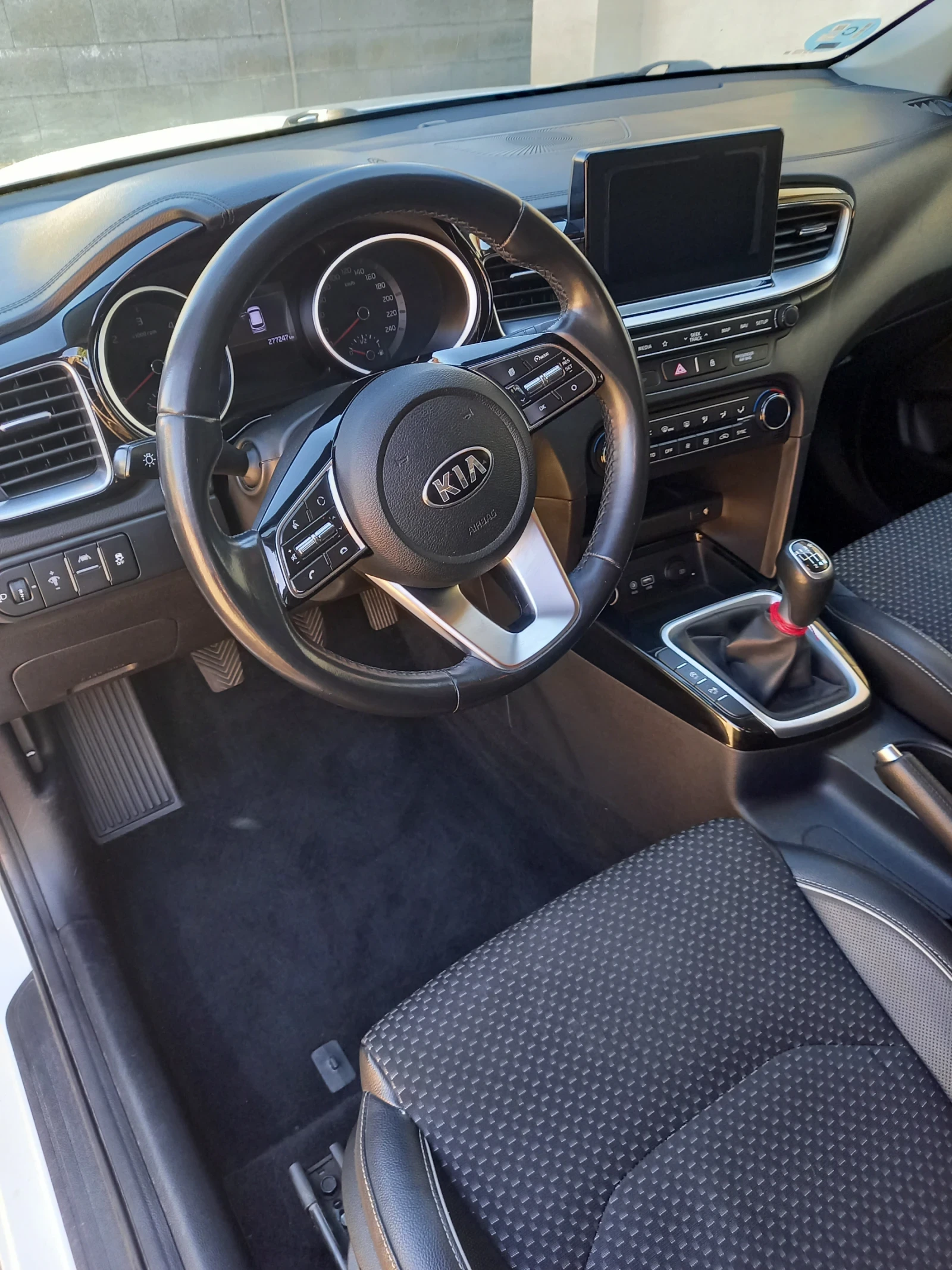 Kia Ceed  - изображение 9