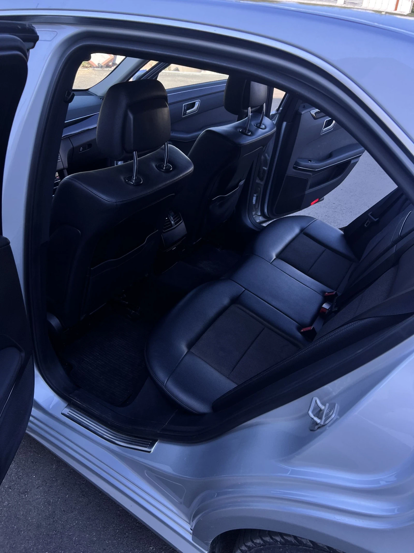 Mercedes-Benz E 220 AMG . | Mobile.bg   11