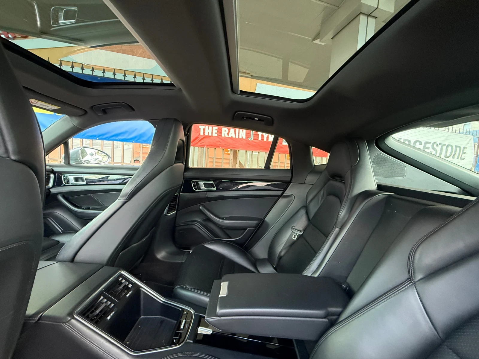 Porsche Panamera 4S* БАРТЕР* ОБДСЛУЖЕН - изображение 7