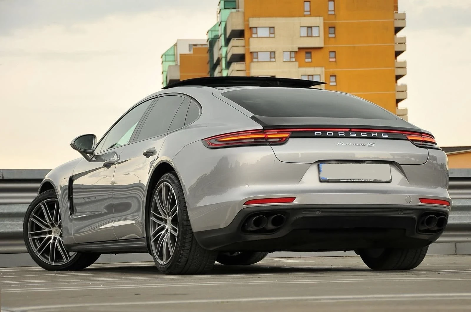 Porsche Panamera 4S* БАРТЕР* ОБДЛУЖЕН - изображение 2