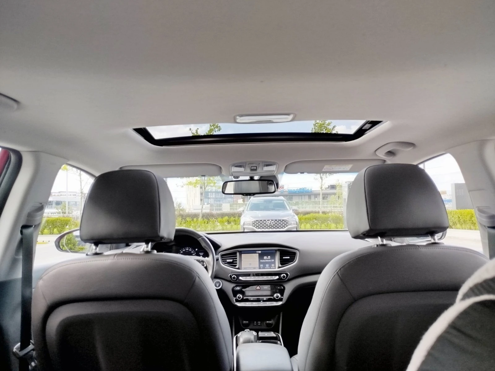 Hyundai Ioniq  - изображение 10