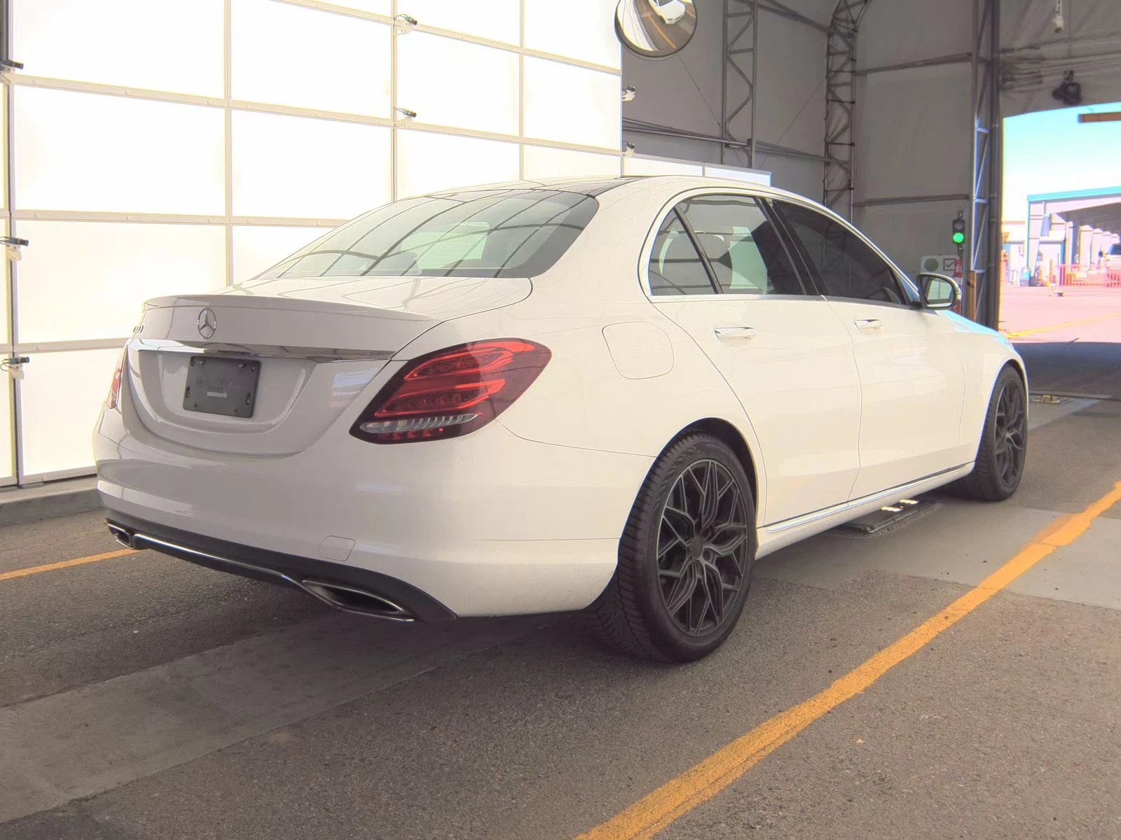 Mercedes-Benz C 300 AMG PACK* BURMASTER* KEYLESS GO* 125000KM* PANORAM | Mobile.bg   4