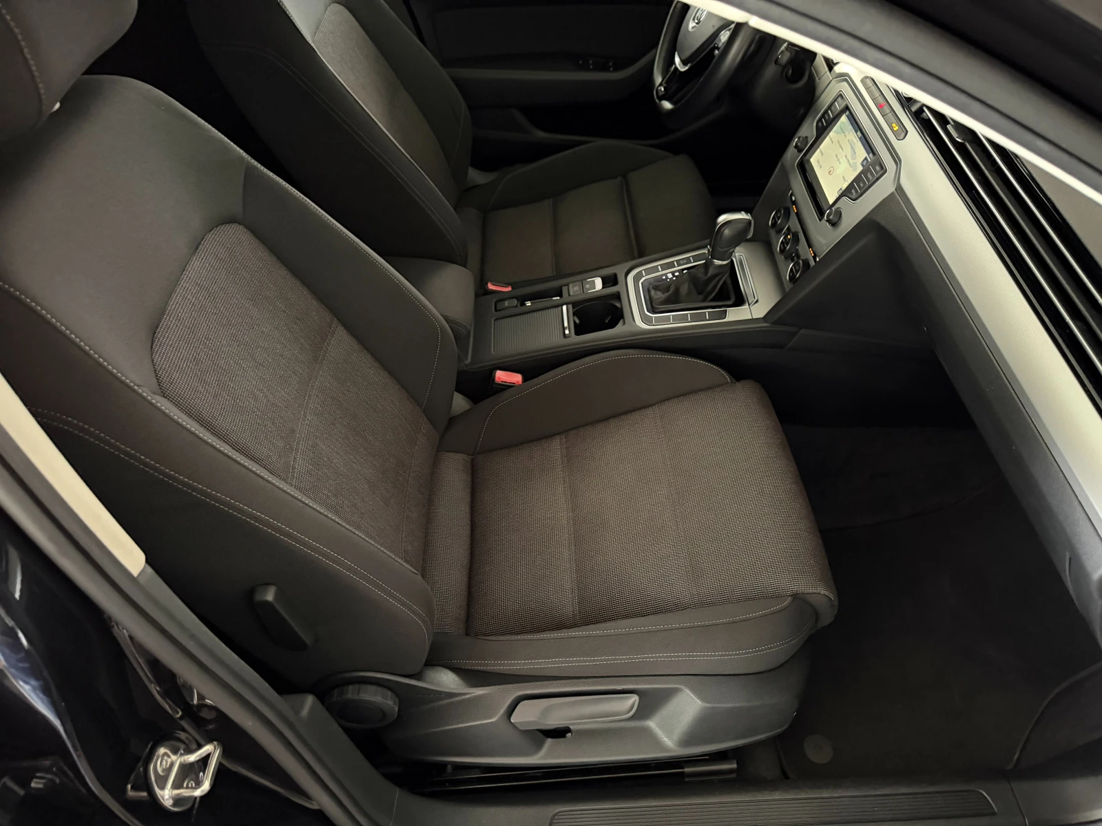 VW Passat 2.0TDI* 150�.�* �������� ������ � ����� ������� �  | Mobile.bg � ����������� 12