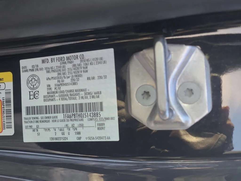 Ford Mustang * ECOBOOST PREMIUM * CARFAX *  - изображение 7