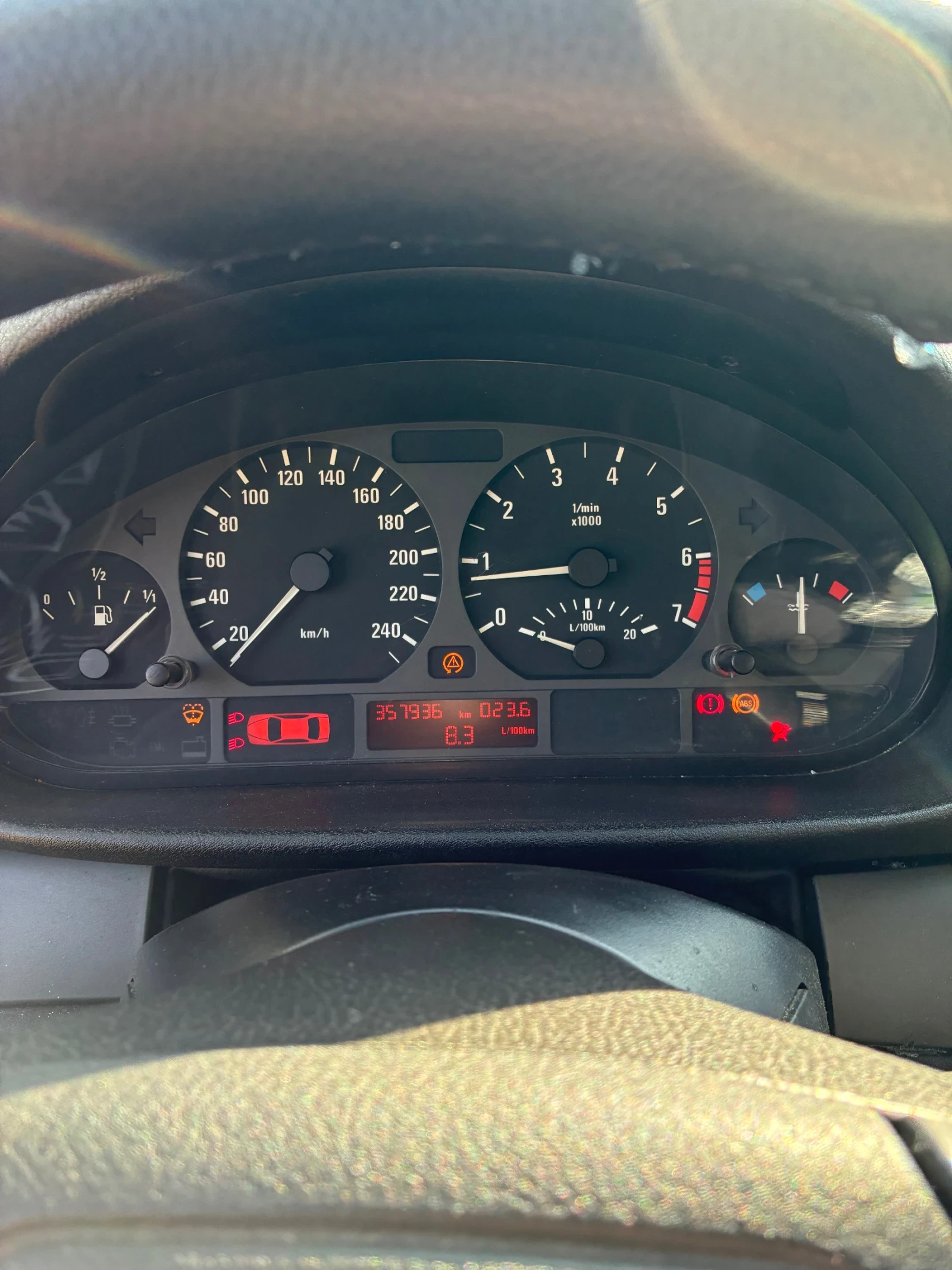 BMW 318 i, снимка 12 - Автомобили и джипове - 53659507