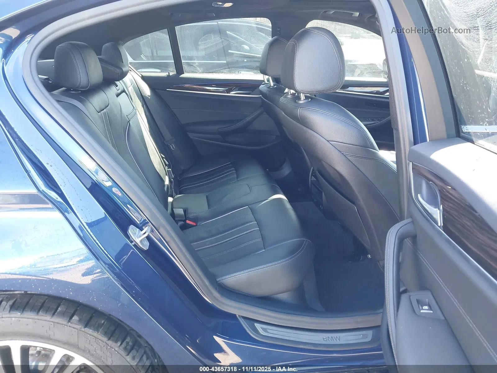 BMW 530 Xi* B48* Digital, снимка 8 - Автомобили и джипове - 53724703