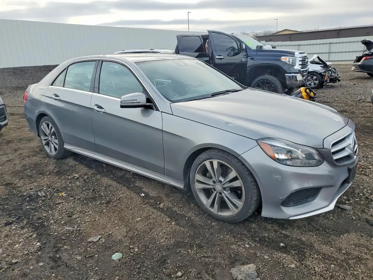Mercedes-Benz E 350 4matic, снимка 2 - Автомобили и джипове - 53955591