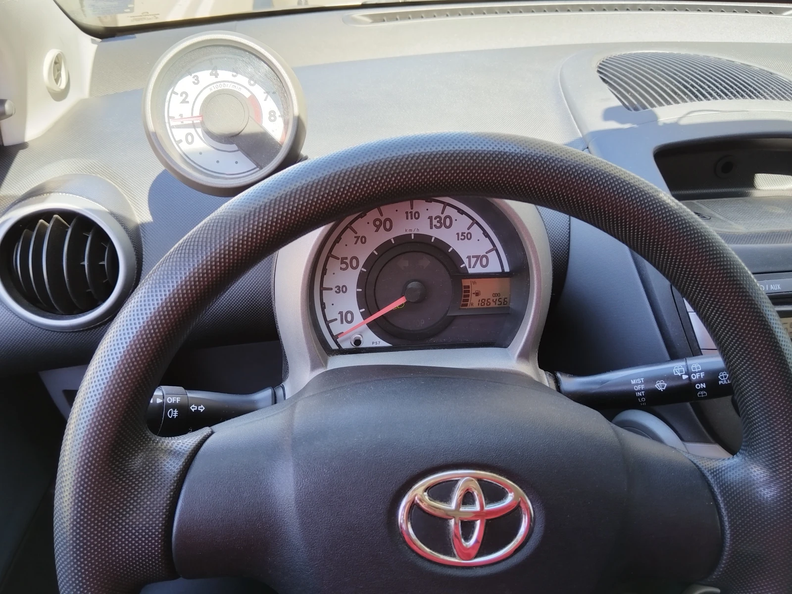 Toyota Aygo, снимка 5 - Автомобили и джипове - 54098889