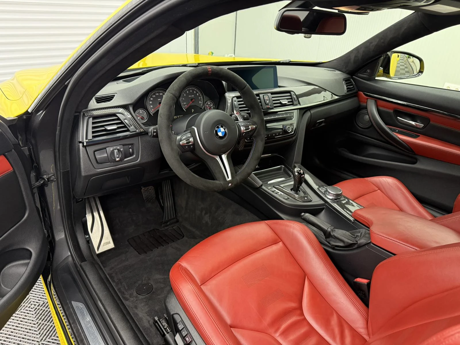 BMW M4 Track tool, снимка 11 - Автомобили и джипове - 54270965