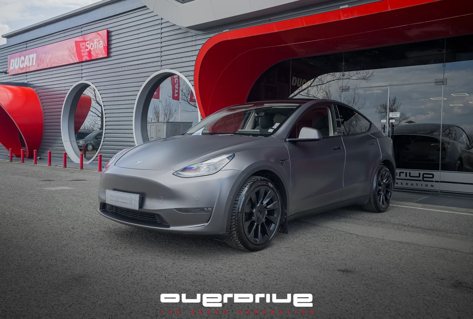 Tesla Model Y Long Range Dual Motor, снимка 3 - Автомобили и джипове - 54404739