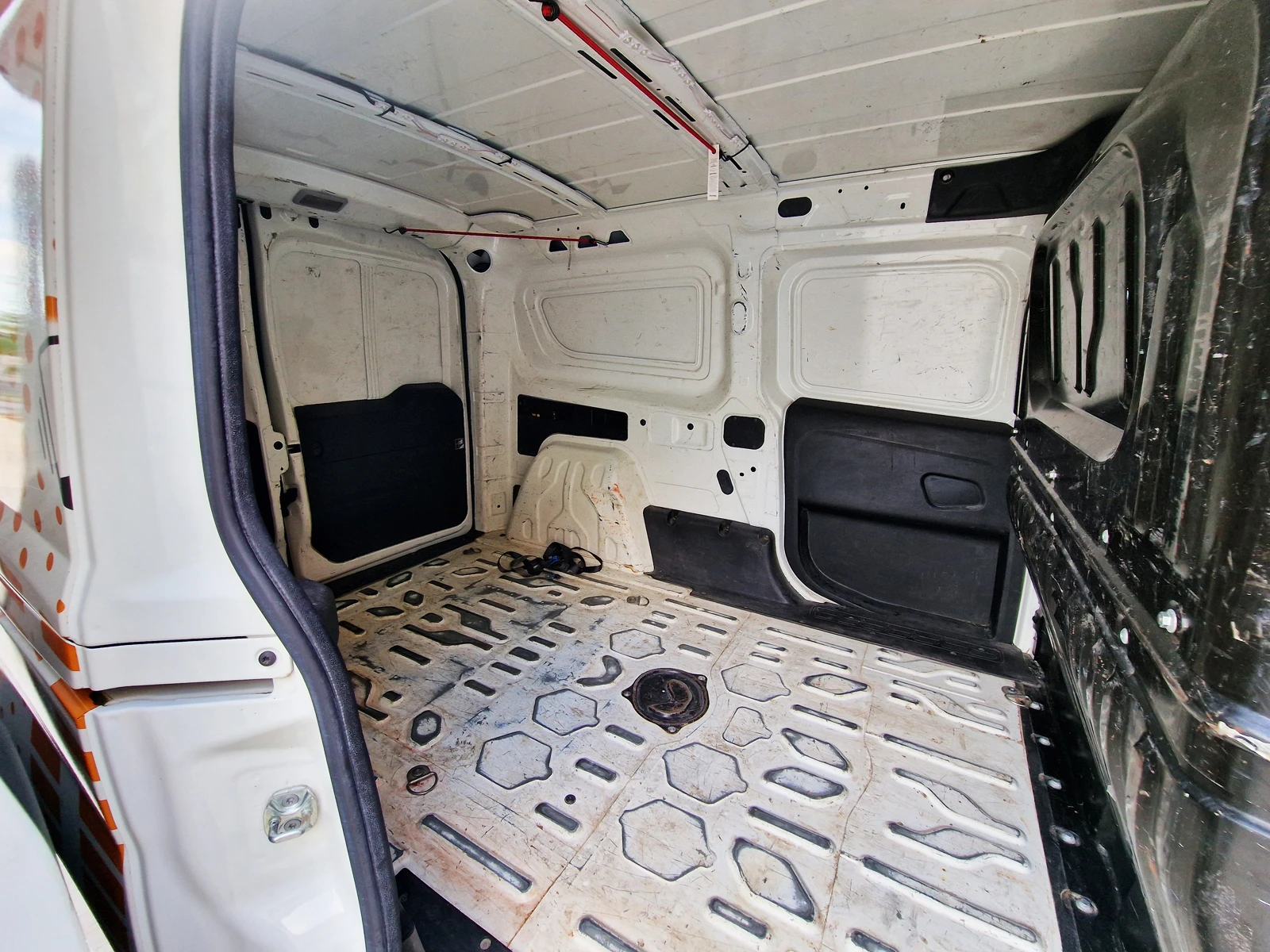 Opel Combo 1.3 MAXI От България, снимка 9 - Автомобили и джипове - 54735192