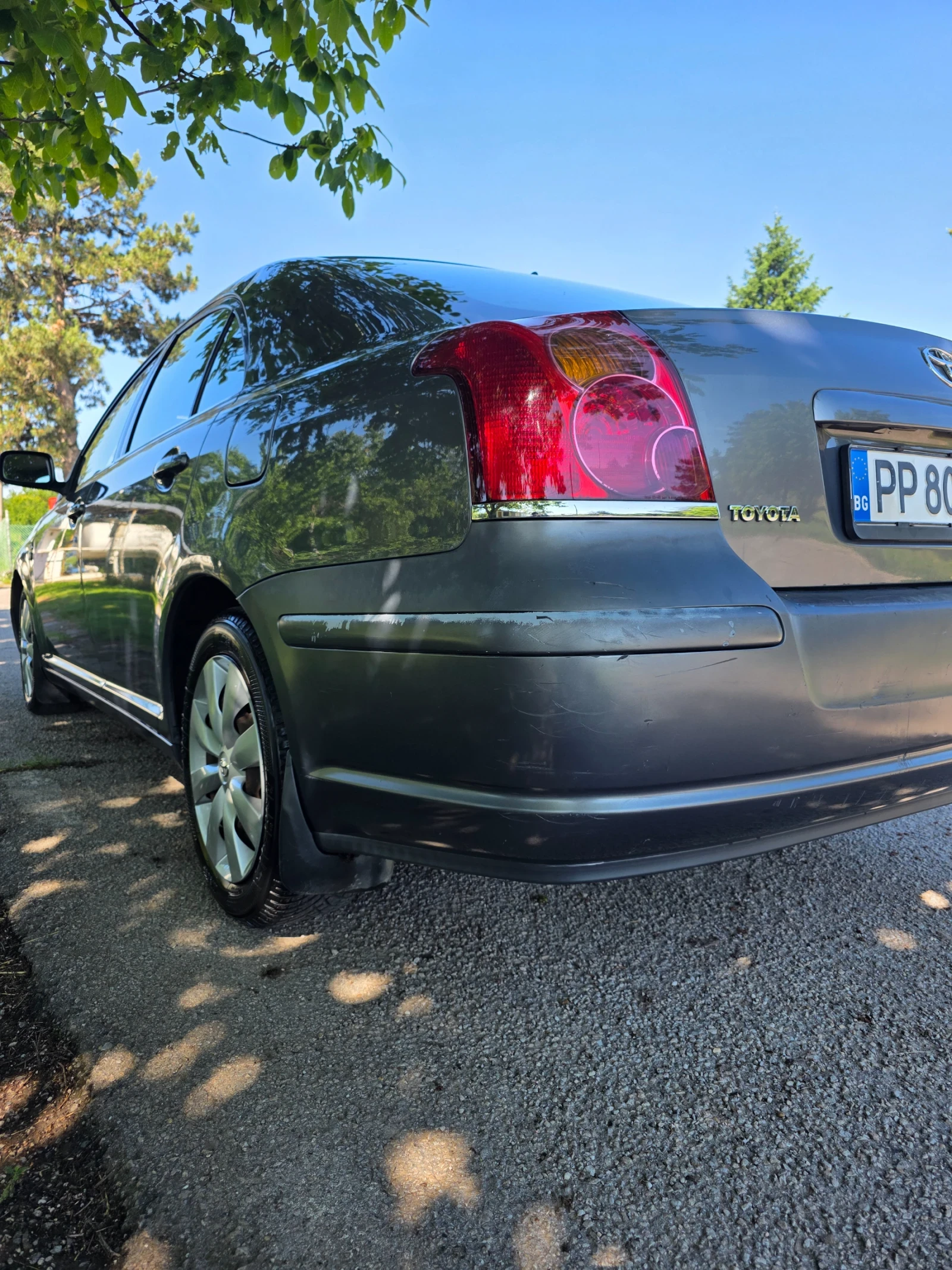 Toyota Avensis 2.0 D4D, снимка 6 - Автомобили и джипове - 54773806