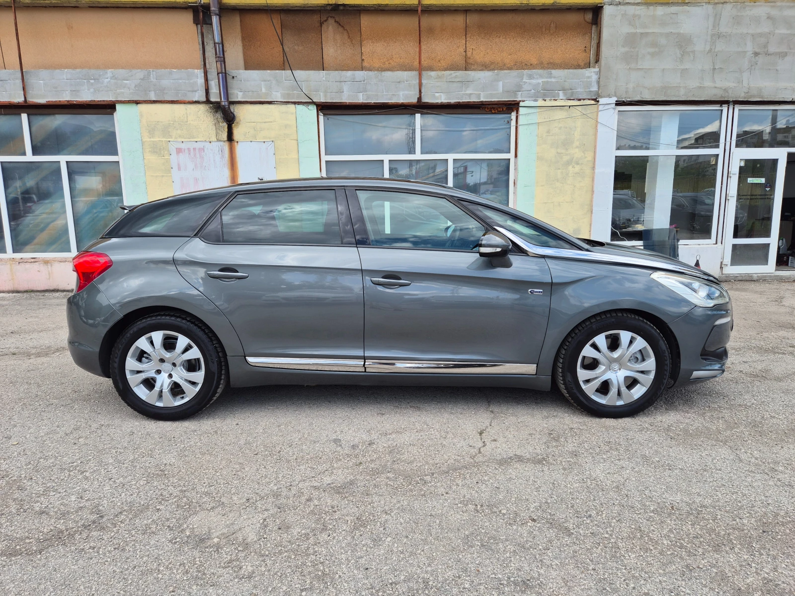 Citroen DS5 2.0HDI 4X4 FULL, снимка 4 - Автомобили и джипове - 54794274