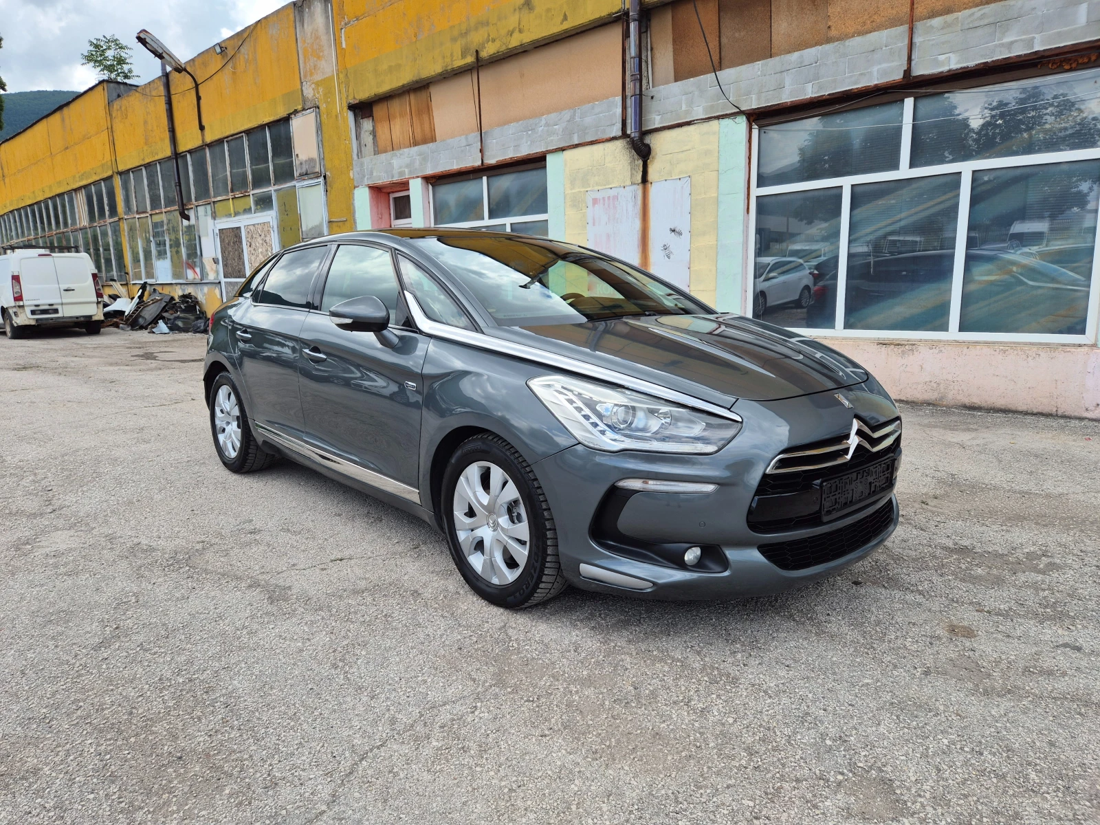 Citroen DS5 2.0HDI 4X4 FULL, снимка 3 - Автомобили и джипове - 54794274