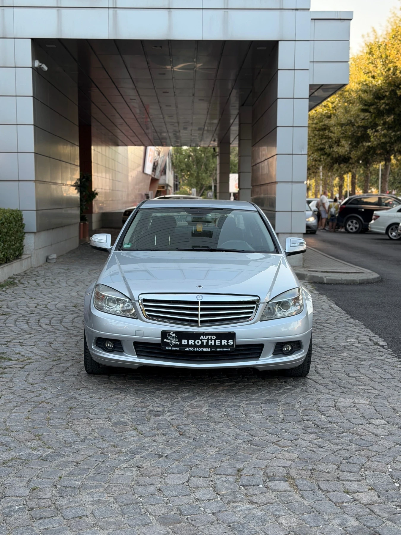 Mercedes-Benz C 220 2.2 ОМ646 / Автоматик / Нави / Нов внос, снимка 2 - Автомобили и джипове - 55582352