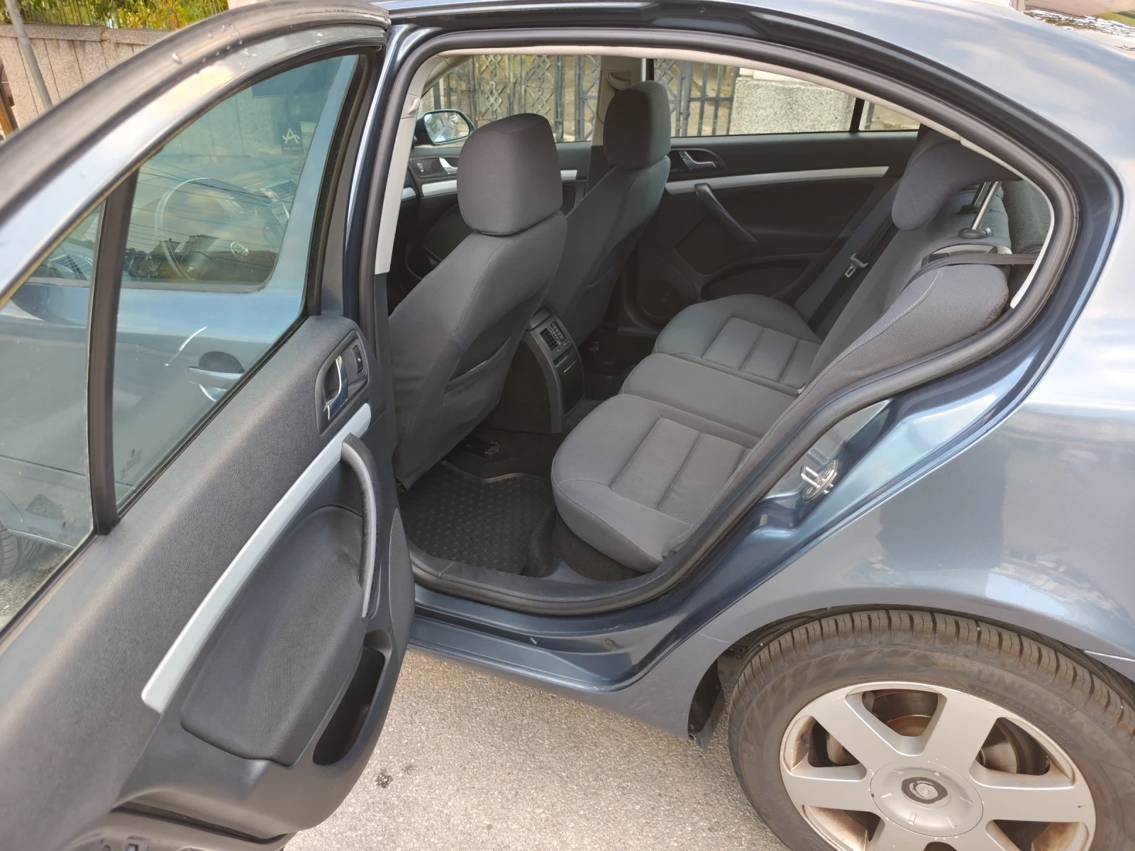 Skoda Octavia, снимка 15 - Автомобили и джипове - 55606580