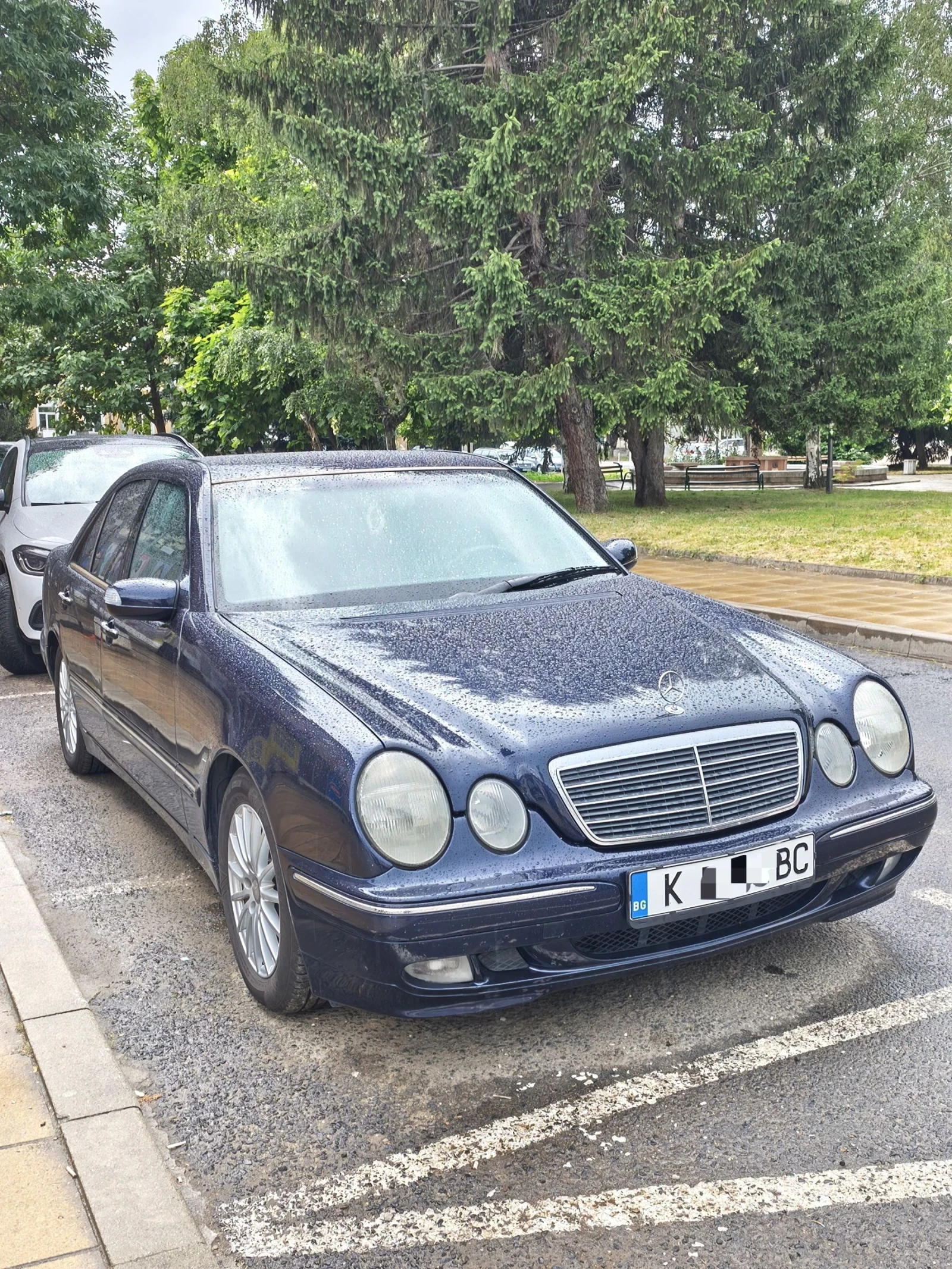Mercedes-Benz E 270 CDI, снимка 9 - Автомобили и джипове - 55666841