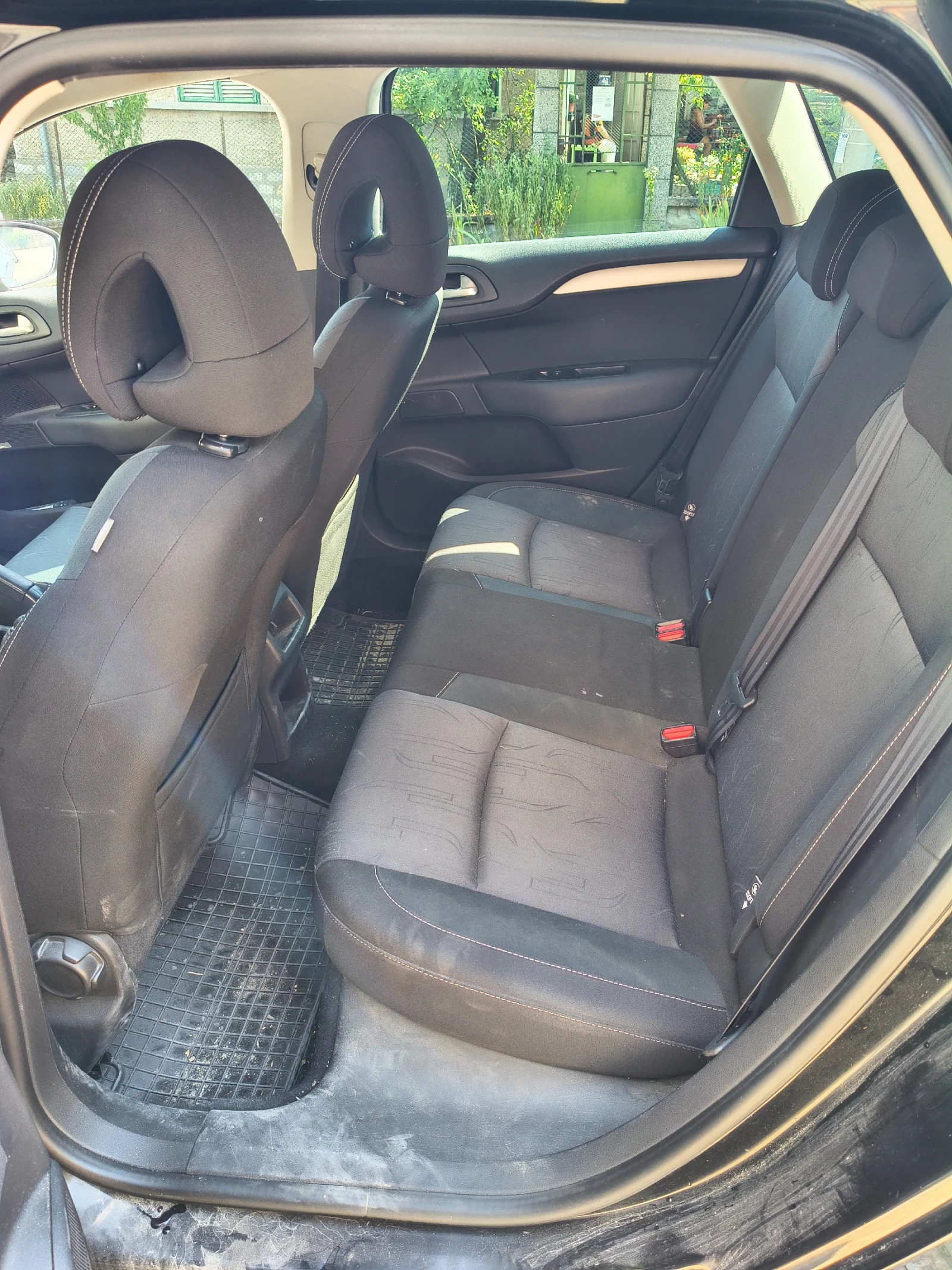 Citroen C4 e-hdi, снимка 11 - Автомобили и джипове - 55768040
