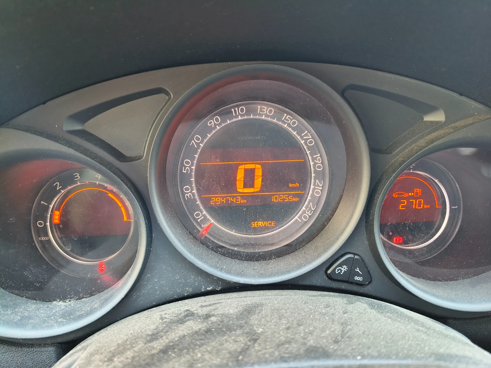 Citroen C4 e-hdi, снимка 8 - Автомобили и джипове - 55768040