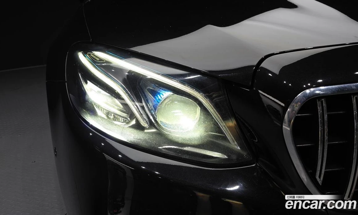 Mercedes-Benz E 220 Cabriolet, снимка 8 - Автомобили и джипове - 55794698