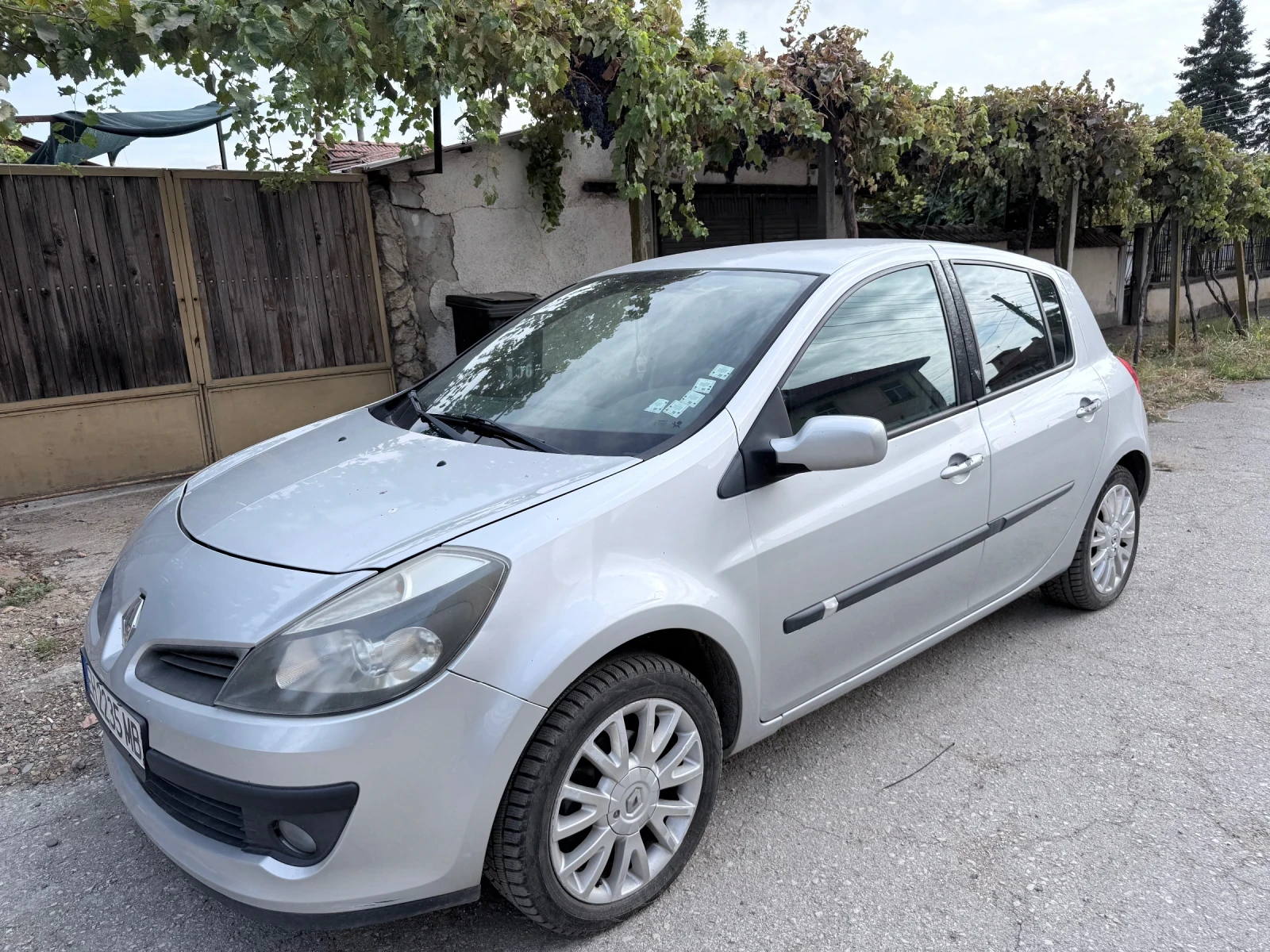 Renault Clio, снимка 8 - Автомобили и джипове - 56288270