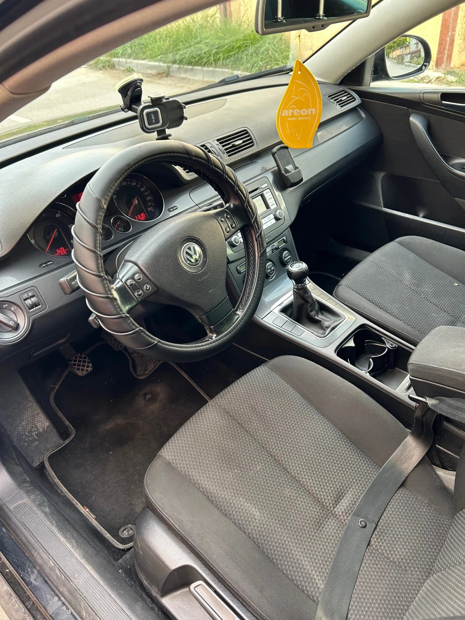 VW Passat 1.9TDI, снимка 8 - Автомобили и джипове - 56315638