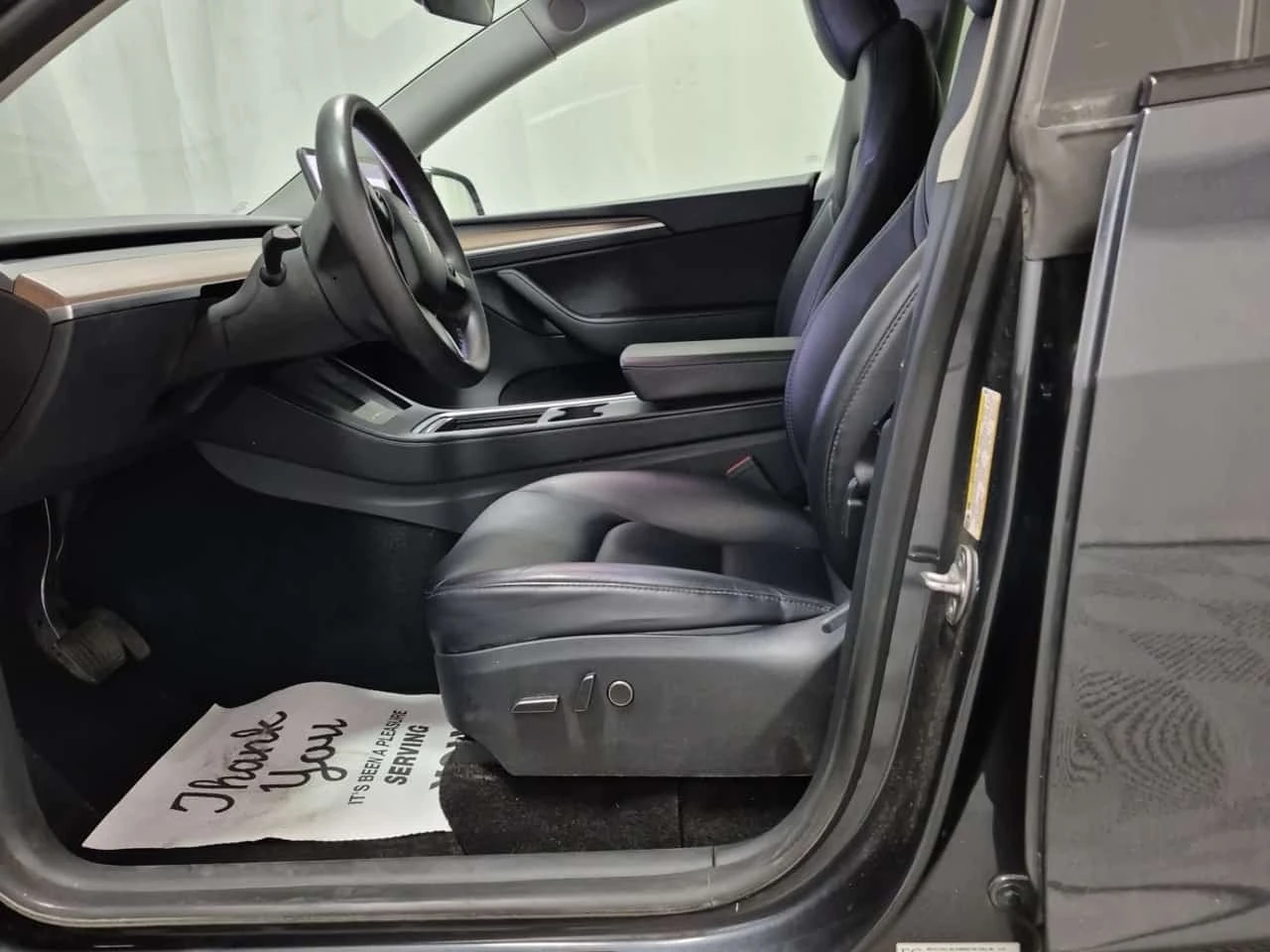 Tesla Model Y  LONG RANGE * CARFAX * ����� �� ����������� | Mobile.bg � ����������� 5