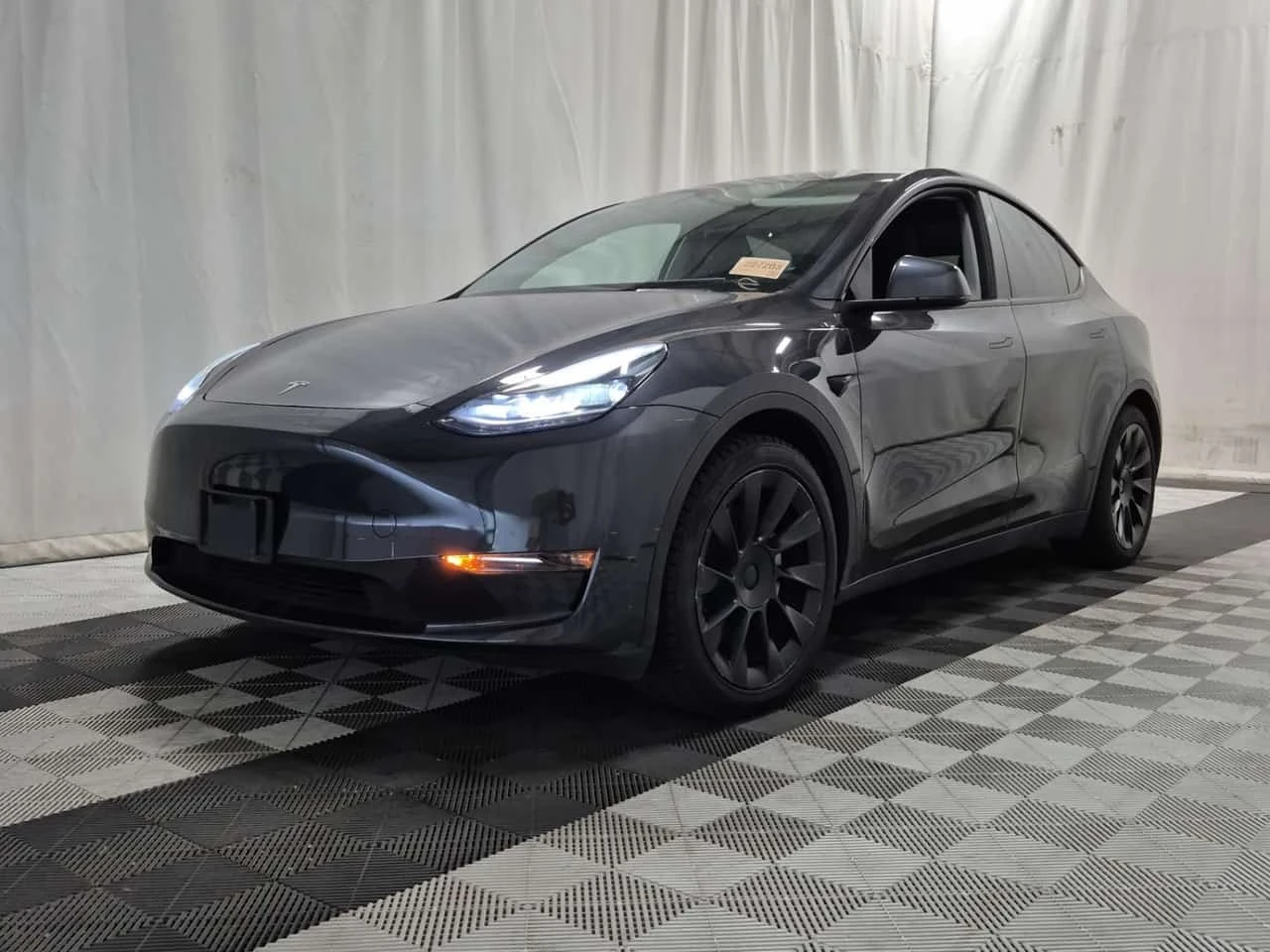 Tesla Model Y  LONG RANGE * CARFAX * ОПЦИЯ ЗА ФИНАНСИРАНЕ
