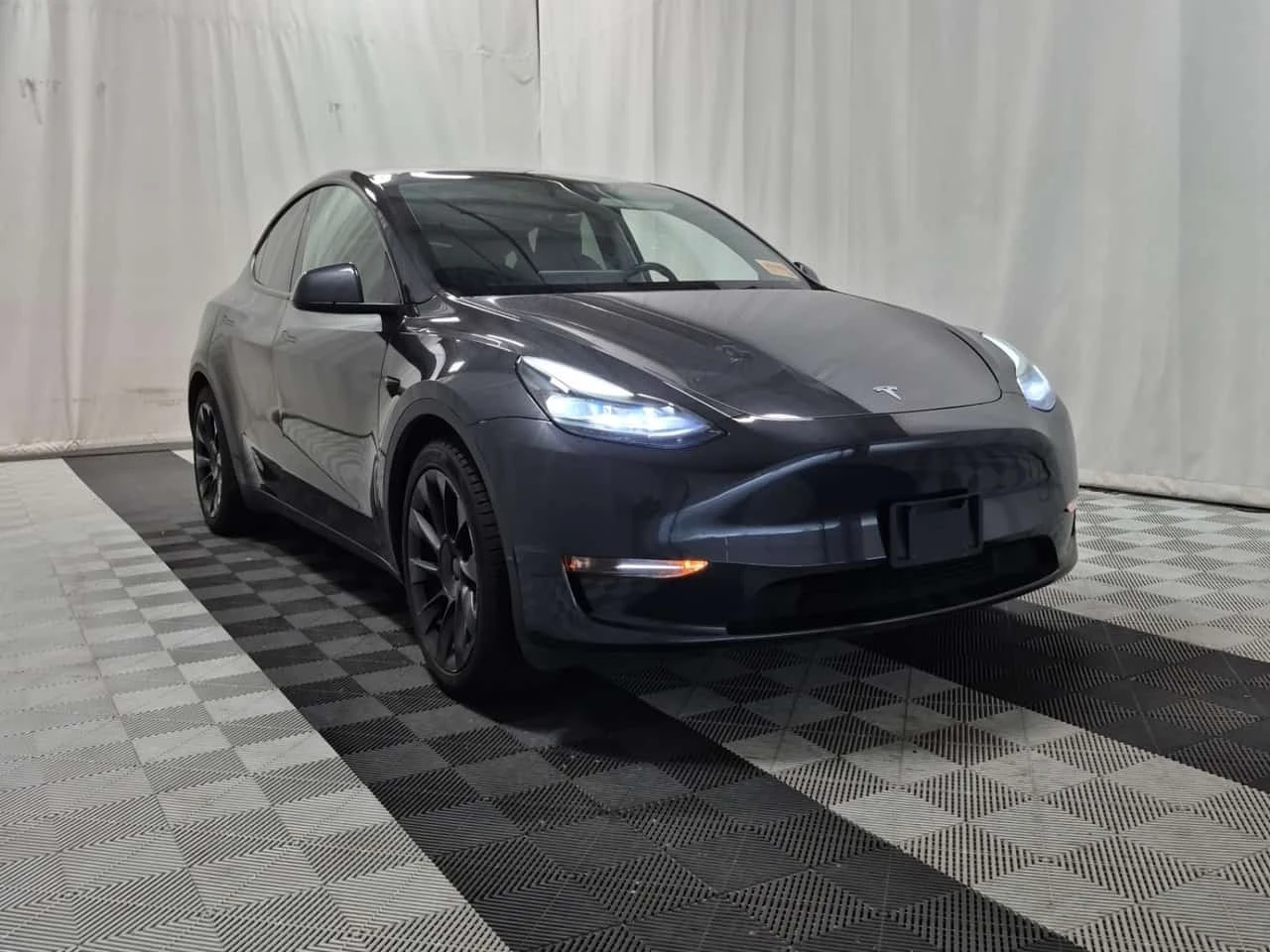 Tesla Model Y  LONG RANGE * CARFAX * ����� �� ����������� | Mobile.bg � ����������� 2