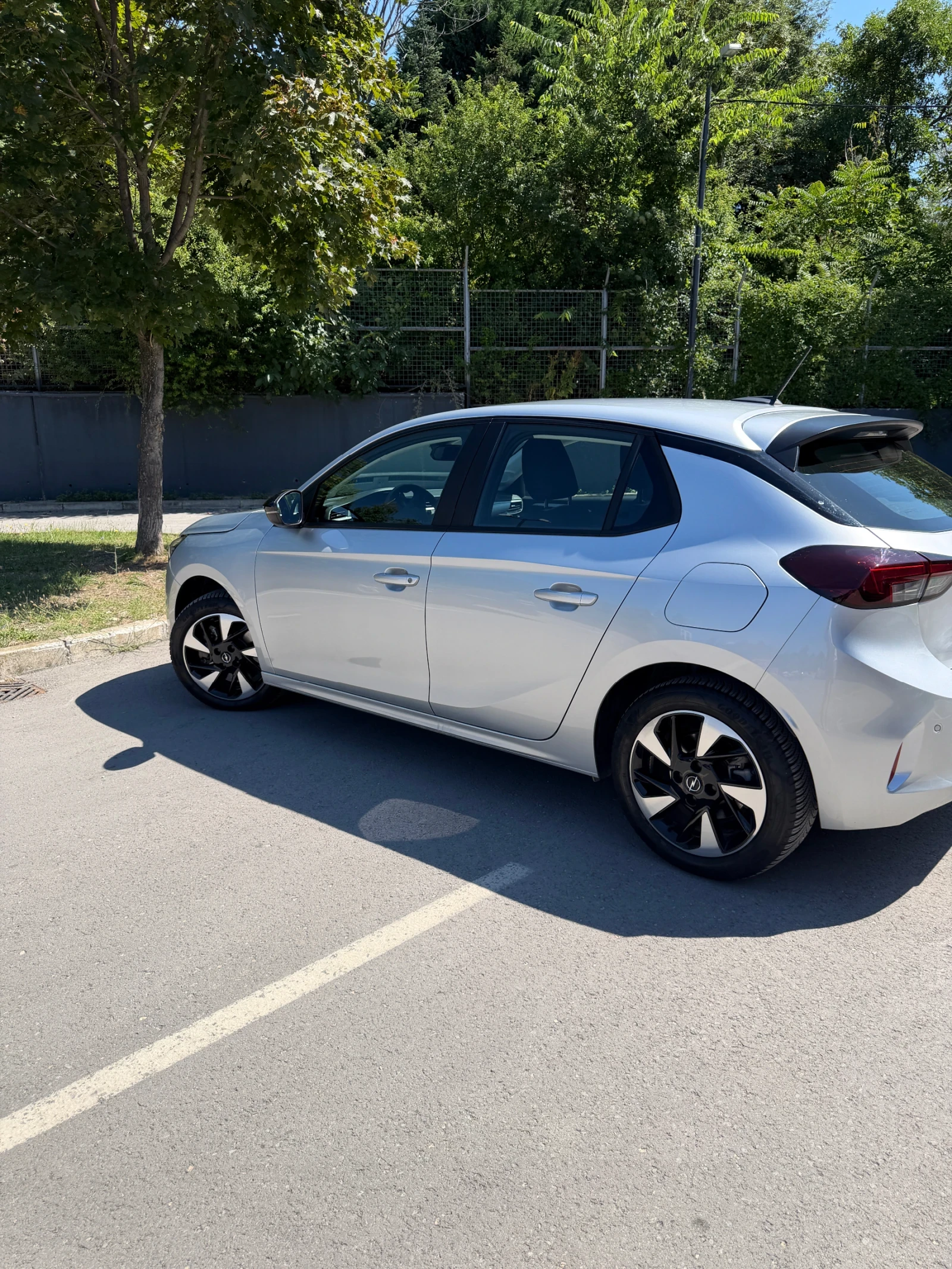 Opel Corsa, снимка 8 - Автомобили и джипове - 56485835