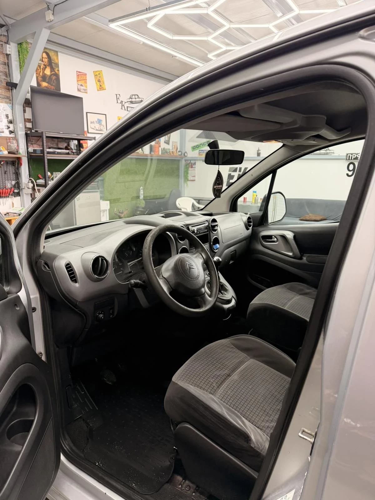 Citroen Berlingo 1.6 HDI MultiSpace, снимка 8 - Автомобили и джипове - 56541275