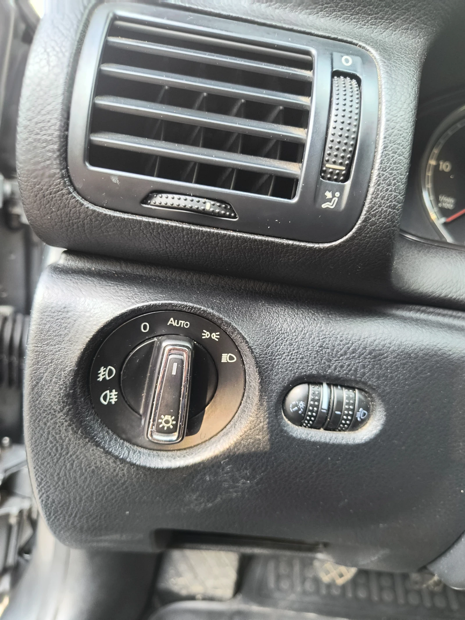 VW Passat, снимка 10 - Автомобили и джипове - 56686068