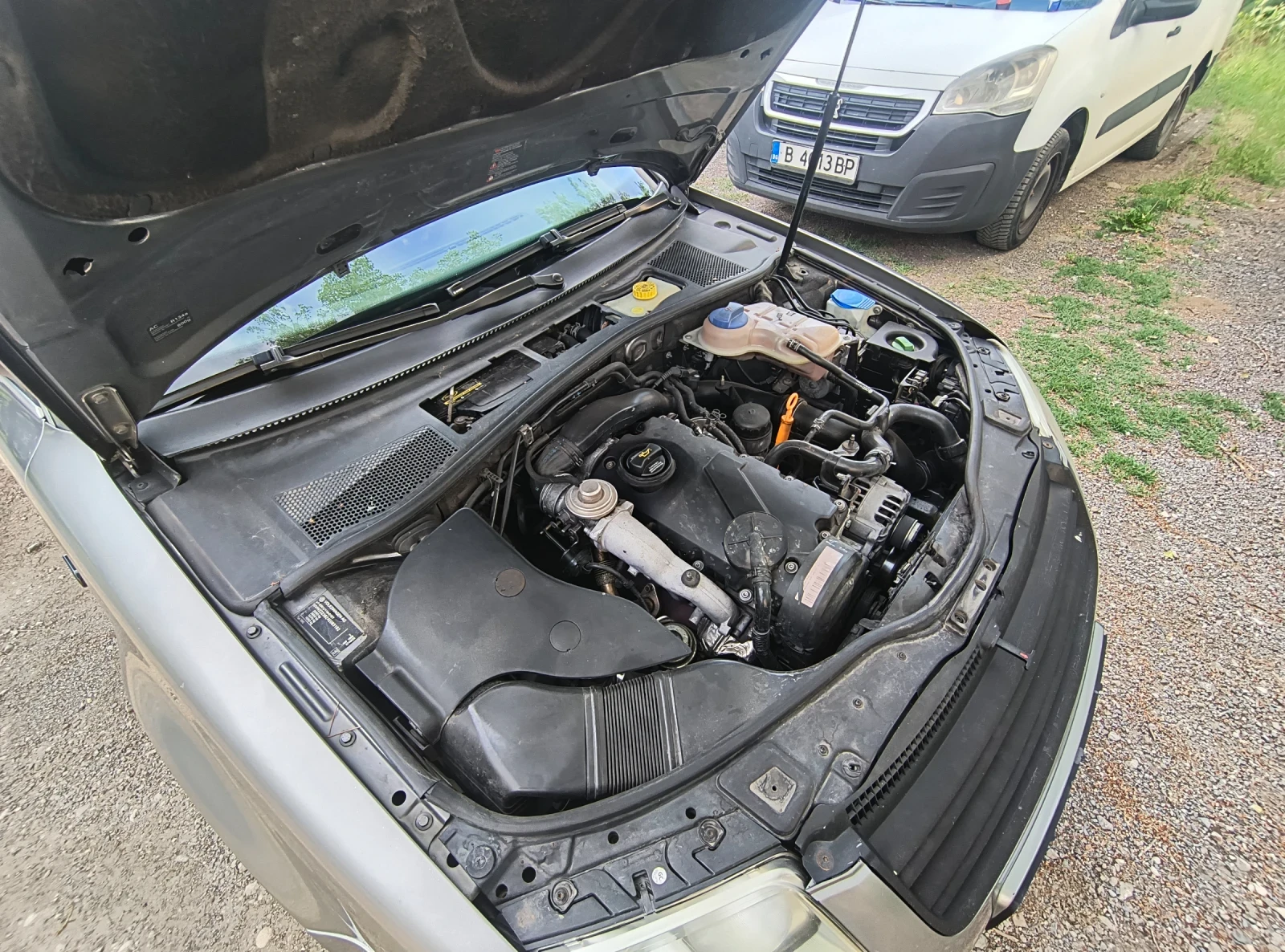VW Passat, снимка 11 - Автомобили и джипове - 56686068