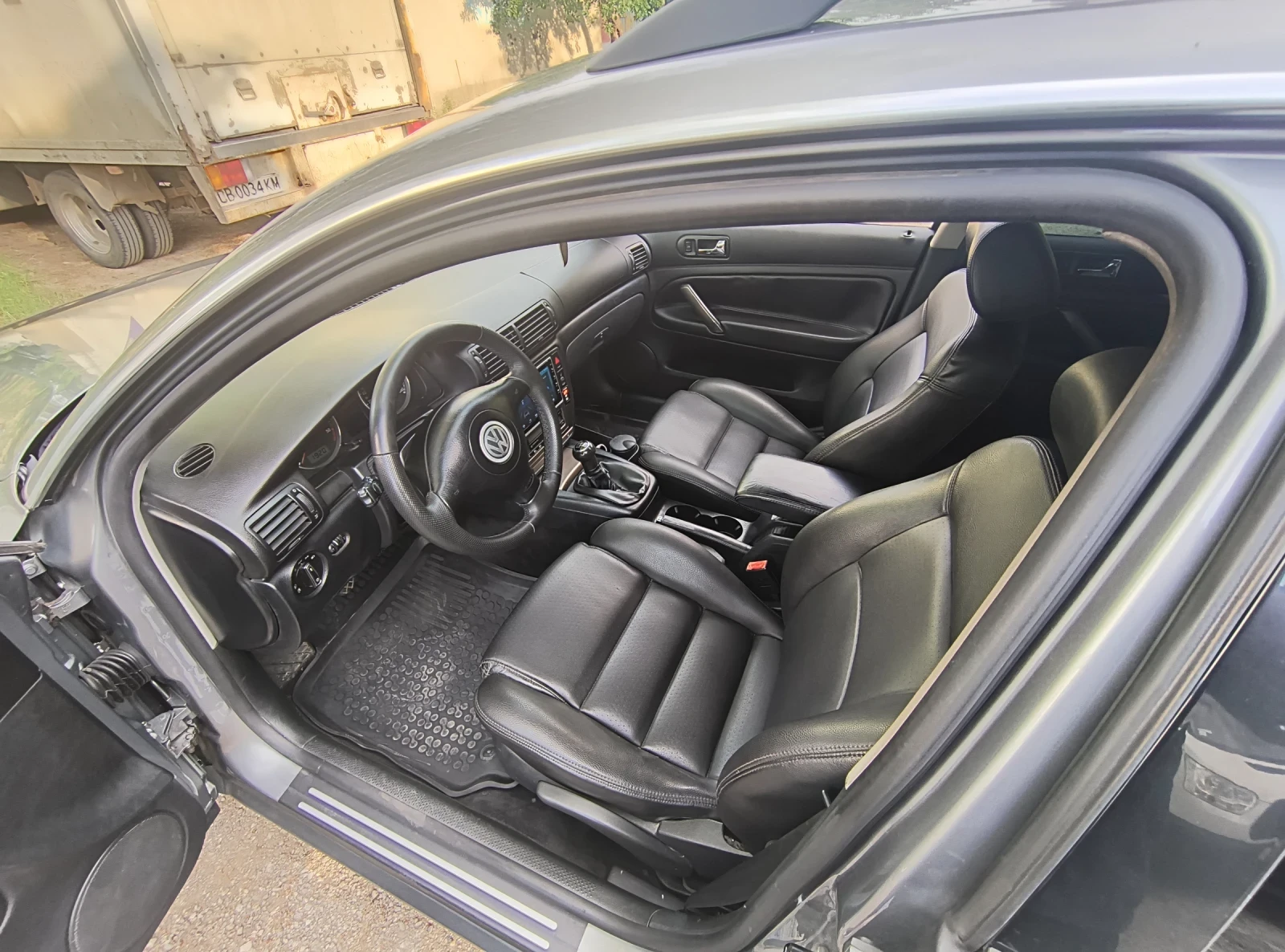 VW Passat, снимка 5 - Автомобили и джипове - 56686068