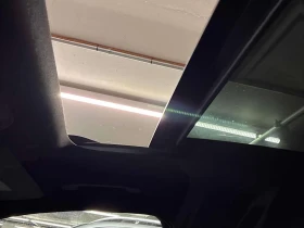 Mercedes-Benz GLC 300 ПОДГРЕВИ * ПАНО * KEYLESS * CARFAX, снимка 12