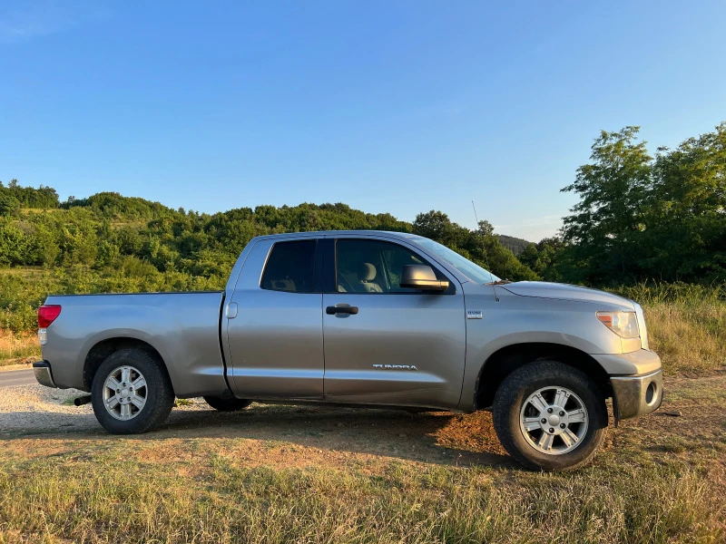 Toyota Tundra RWD, снимка 1 - Автомобили и джипове - 47447994