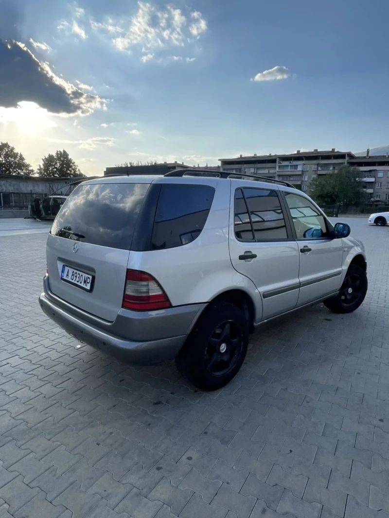 Mercedes-Benz ML 320, снимка 2 - Автомобили и джипове - 47284976