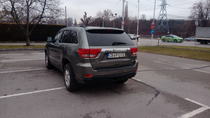 Jeep Grand cherokee 3600LVVT LAREDO, снимка 12 - Автомобили и джипове - 48720431