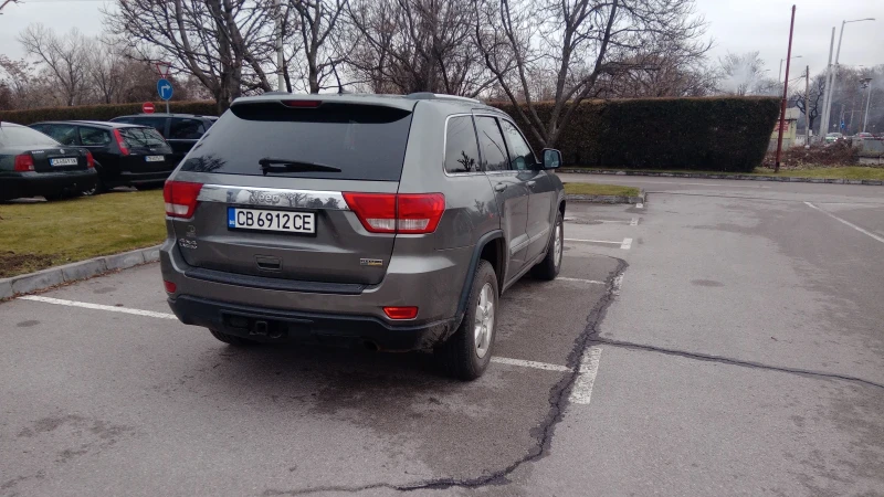 Jeep Grand cherokee 3600LVVT LAREDO, снимка 8 - Автомобили и джипове - 48720431