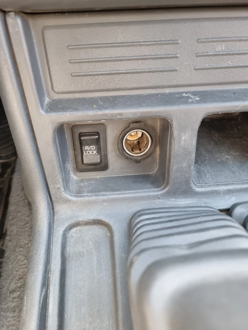 Mitsubishi Pajero GLS Super Select 2.8 125кс, снимка 9 - Автомобили и джипове - 52437103