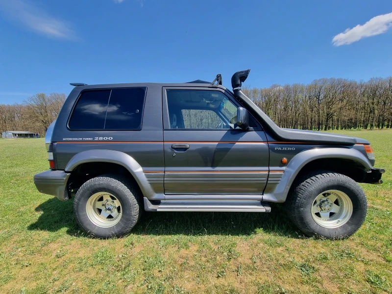 Mitsubishi Pajero GLS Super Select 2.8 125кс, снимка 2 - Автомобили и джипове - 52437103