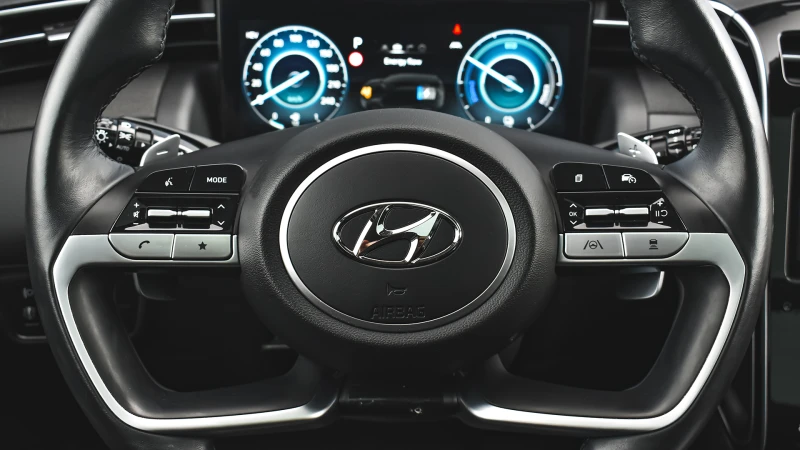 Hyundai Tucson 1.6 T-GDi PREMIUM Plug-in Hybrid 4x4 Automatic, снимка 9 - Автомобили и джипове - 52090142