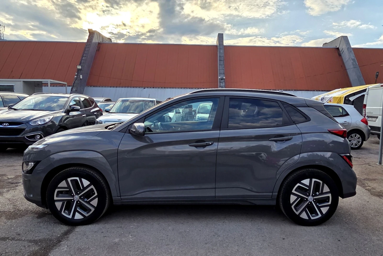 Hyundai Kona 64KWh/ЗАВЕРЕНА СЕРВИЗНА КНИЖКА - изображение 5