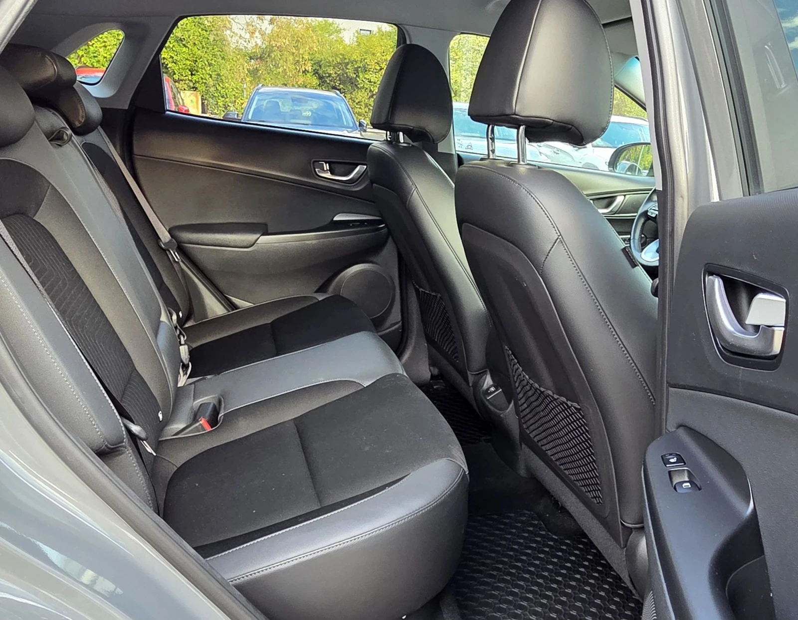 Hyundai Kona 64KWh/ЗАВЕРЕНА СЕРВИЗНА КНИЖКА - изображение 10