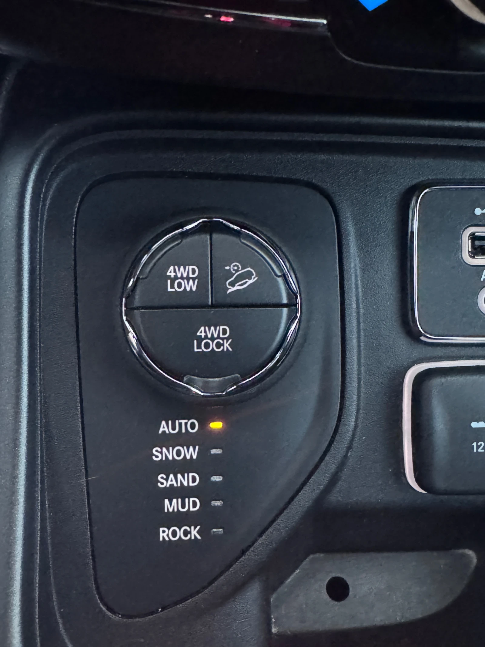 Jeep Compass 2.4 / TRAILHAWK / CAMERA /  | Mobile.bg   17