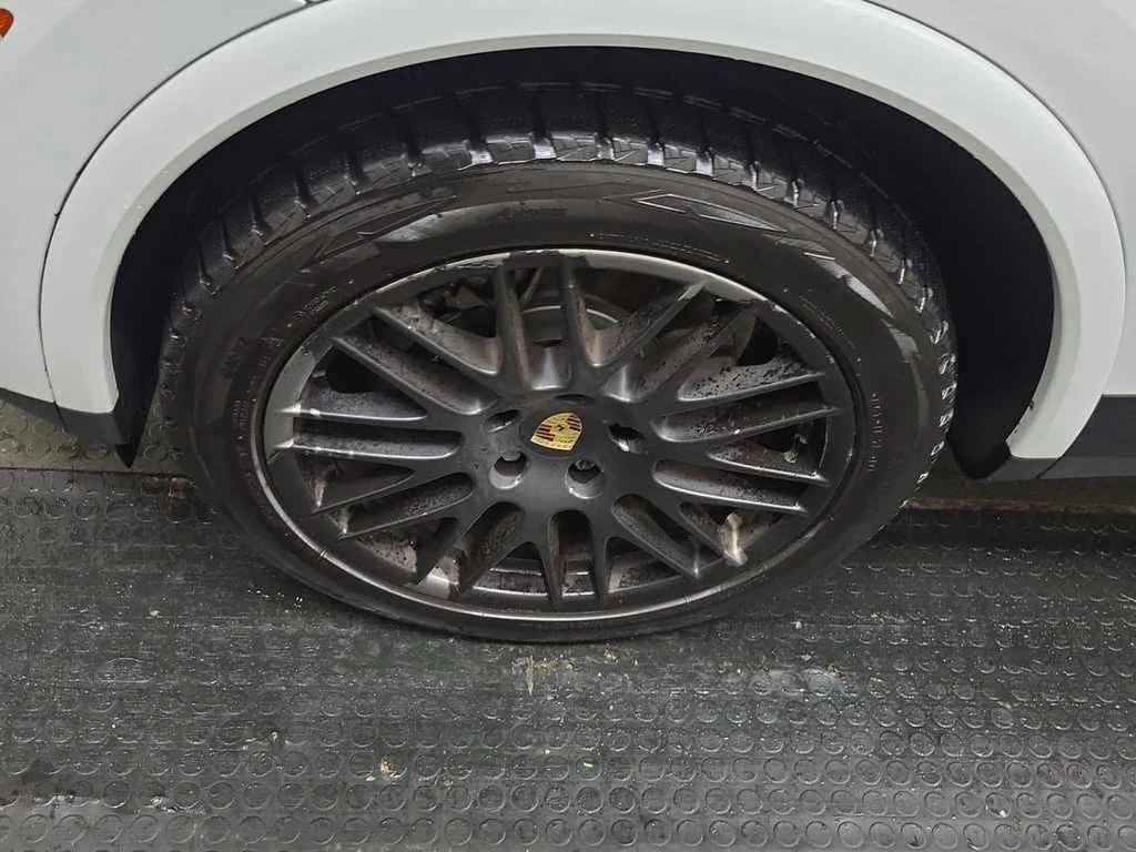 Porsche Cayenne * AWD 3.6 * CARFAX * ЦЕНА ДО БЪЛГАРИЯ - изображение 8