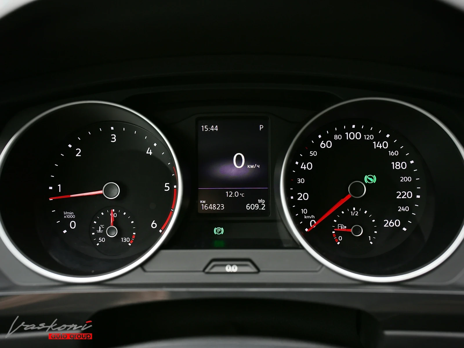 VW Tiguan 2.0 TDI, снимка 7 - Автомобили и джипове - 53871404