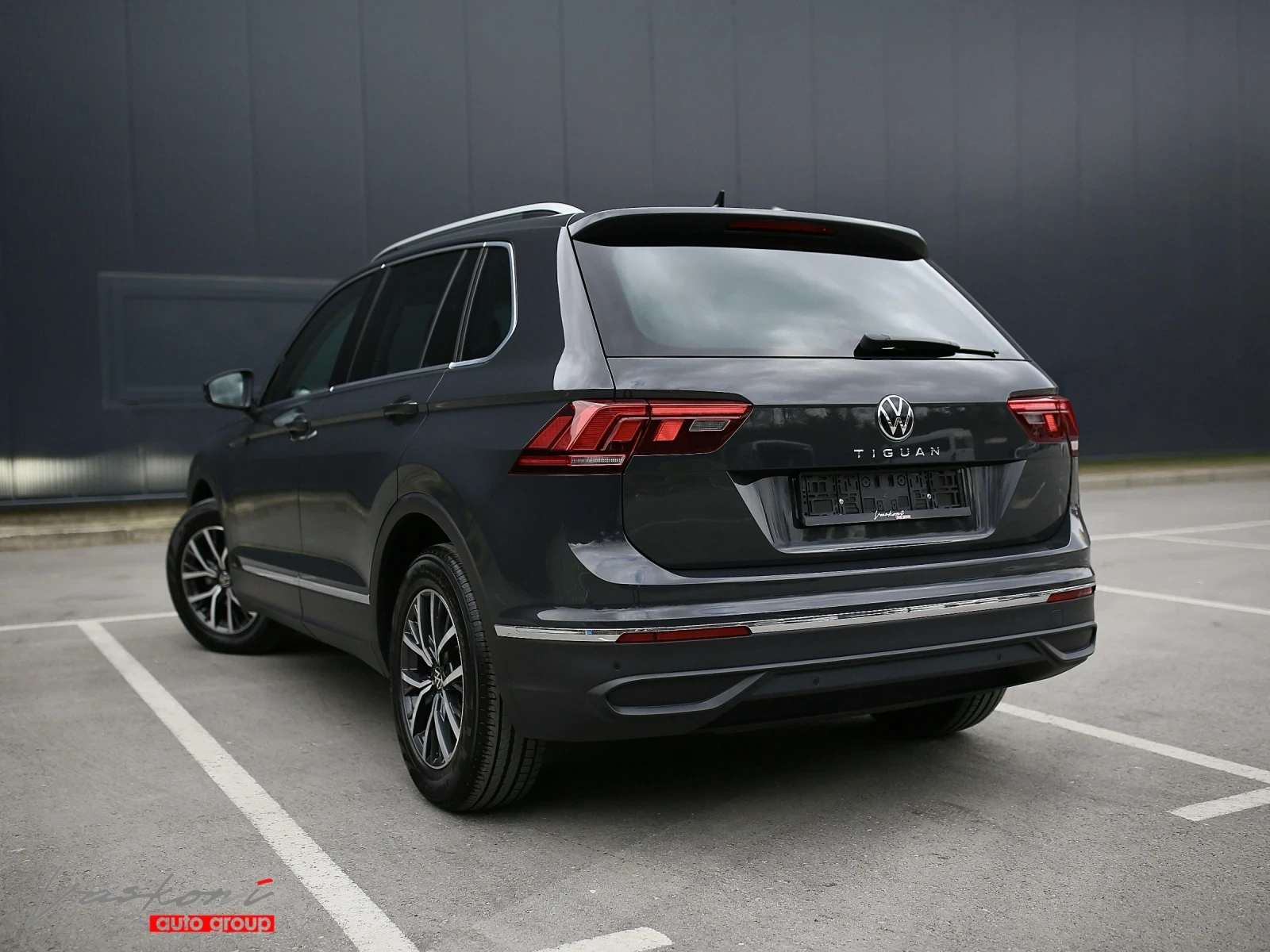 VW Tiguan 2.0 TDI, снимка 3 - Автомобили и джипове - 53871404